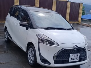 2020 Toyota Sienta II Рестайлинг, белый, 1450000 рублей, вид 4