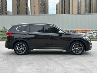 2022 BMW X1 Long 20Li sDrive II (F48) Рестайлинг, чёрный, 1880000 рублей, вид 4