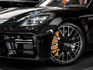 2026 Porsche Panamera Turbo S E-Hybrid III, чёрный, 39990000 рублей, вид 4
