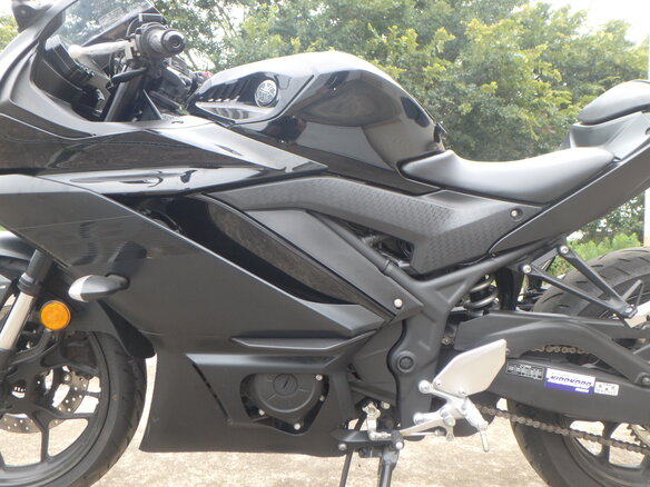 2021 Yamaha YZF-R3, чёрный, 560000 рублей - вид 11
