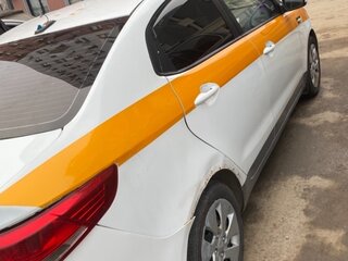 2017 Kia Rio III Рестайлинг, белый, 390000 рублей, вид 2