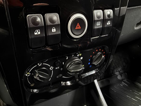 2018 Lada (ВАЗ) Largus Cross I, красный, 599777 рублей - вид 13