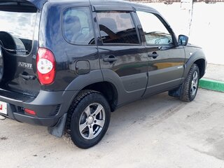 2016 Chevrolet Niva I Рестайлинг, чёрный, 550000 рублей, вид 4