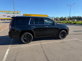 2020 Cadillac Escalade IV, чёрный, 5500000 рублей, вид 5