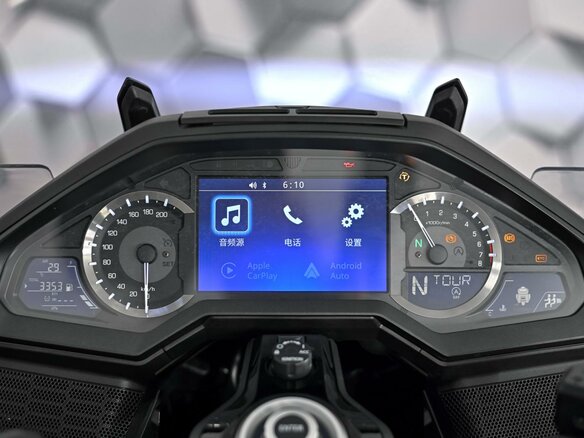 2025 Honda GL 1800 Gold Wing, красный, 3389000 рублей - вид 8
