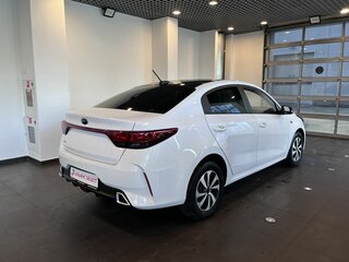 2021 Kia Rio IV Рестайлинг, белый, 1450000 рублей, вид 3