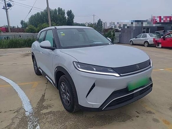 2025 BYD Yuan Up 32 kWh, белый - вид 2