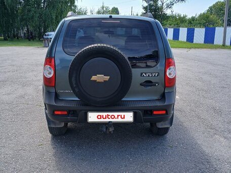 2010 Chevrolet Niva I Рестайлинг, серый, 380000 рублей, вид 4