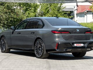 2025 BMW 7 серии 740d xDrive VII (G70), серый, 11800032 рублей, вид 4