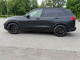 2020 BMW X5 30d IV (G05/G18), чёрный, 8000000 рублей, вид 4
