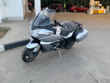 2013 Triumph Trophy 1200, серебристый, 610000 рублей, вид 2