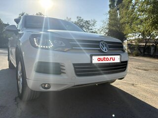 2014 Volkswagen Touareg II, белый, 1900000 рублей, вид 2