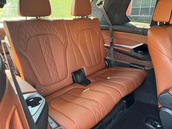 2022 BMW X7 40i I (G07), белый, 9000000 рублей - вид 9