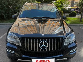 2010 Mercedes-Benz M-Класс 350 II (W164) Рестайлинг, чёрный, 1700000 рублей, вид 3