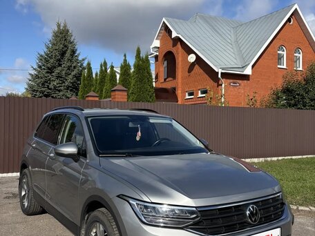 2020 Volkswagen Tiguan II Рестайлинг, серый, 2400000 рублей, вид 1