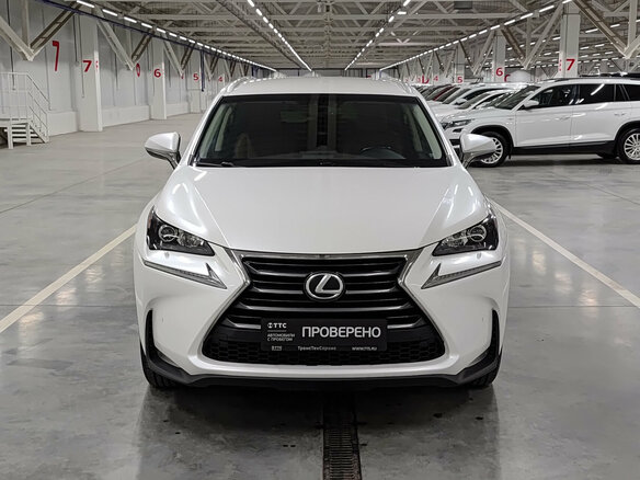 2017 Lexus NX 200t I, белый, 3160000 рублей - вид 1