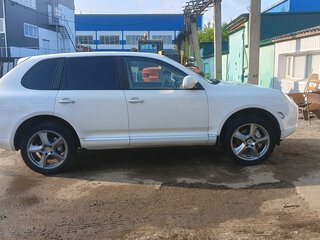 2004 Porsche Cayenne I (955), белый, 650000 рублей, вид 3