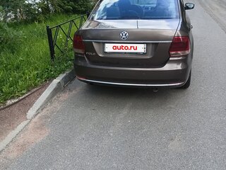 2015 Volkswagen Polo V Рестайлинг, коричневый, 870000 рублей, вид 3