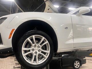 2019 Chevrolet Camaro VI Рестайлинг, белый, 2750000 рублей, вид 4