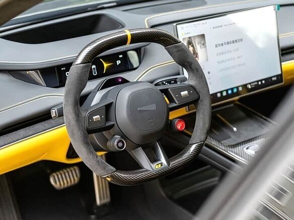2025 Xiaomi SU7 Ultra I, жёлтый - вид 7