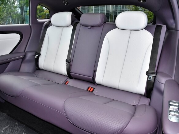 2026 Changan Qiyuan A06 28.39 kWh, серебристый, 2590000 рублей - вид 18