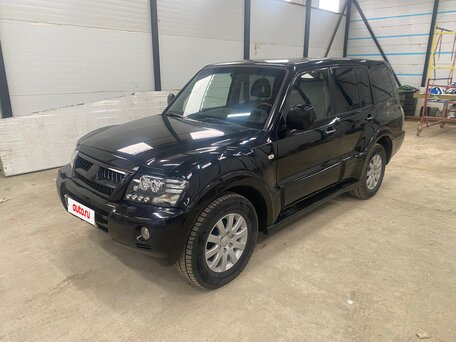 2006 Mitsubishi Pajero III Рестайлинг, чёрный, 810000 рублей, вид 1
