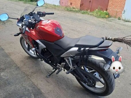2011 Honda CBR 250R, красный, 315000 рублей, вид 1