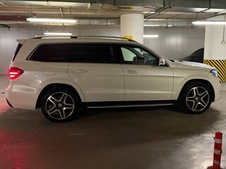 2016 Mercedes-Benz GLS 400 I (X166), белый, 3850000 рублей, вид 4