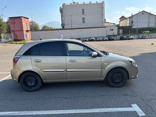 2011 Kia Rio II Рестайлинг, бежевый, 470000 рублей, вид 2