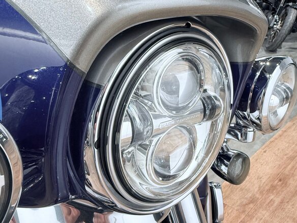 2016 Harley-Davidson CVO Limited, синий, 1799000 рублей - вид 24