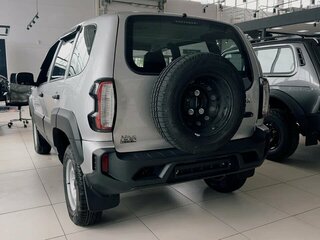 2026 Lada (ВАЗ) Niva Travel I Рестайлинг, серый, 1439000 рублей, вид 3