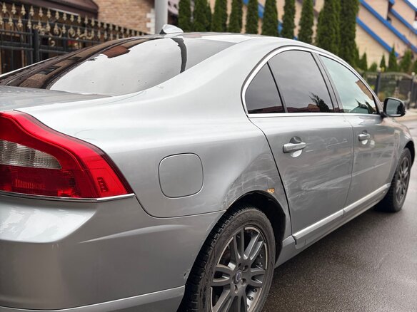 2010 Volvo S80 II Рестайлинг, серебристый - вид 3