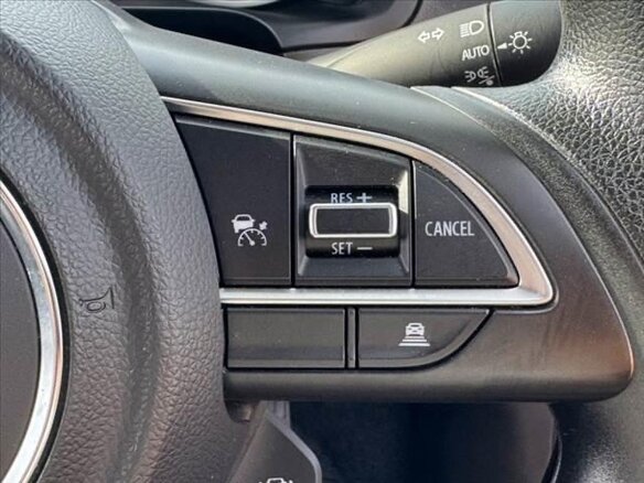 2022 Suzuki Swift V Рестайлинг, оранжевый, 750325 рублей - вид 12