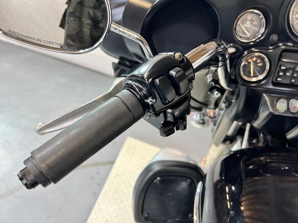 2012 Harley-Davidson Electra Glide, серебристый, 749000 рублей - вид 22
