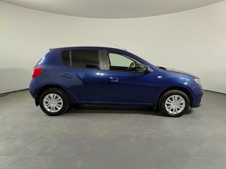 2015 Renault Sandero II, синий, 663500 рублей, вид 4