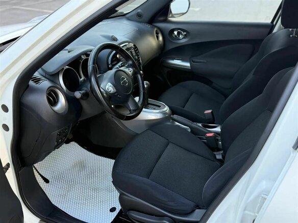 2011 Nissan Juke I, белый - вид 16