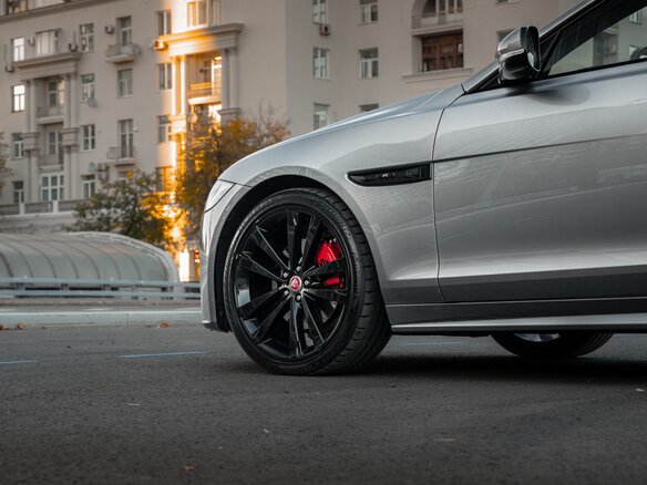 2019 Jaguar XF II, серый, 3000000 рублей - вид 9