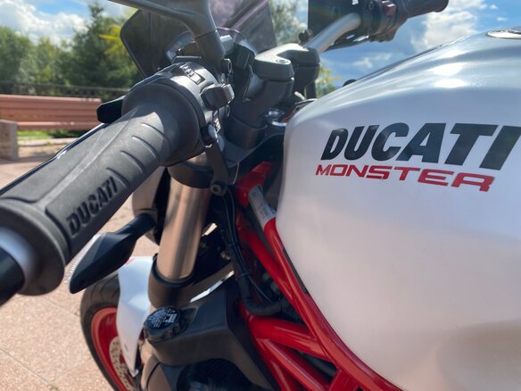 2015 Ducati Monster 821, белый, 599000 рублей - вид 4