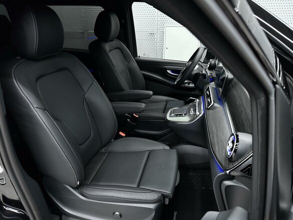 2026 Mercedes-Benz V-Класс 300 d экстра длинный III (W447) Рестайлинг 2, чёрный - вид 13