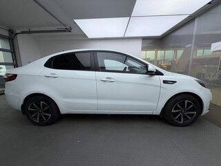 2012 Kia Rio III, белый, 665000 рублей, вид 4