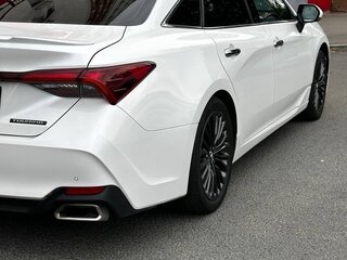 2022 Toyota Avalon V, белый, 3500000 рублей, вид 4
