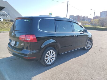 2011 Volkswagen Sharan II, чёрный, 1200000 рублей, вид 5