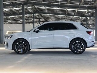 2022 Audi Q3 35 TFSI II (F3), белый, 2390000 рублей, вид 4