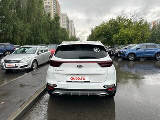 2019 Kia Sportage IV Рестайлинг, белый, 2350000 рублей, вид 4