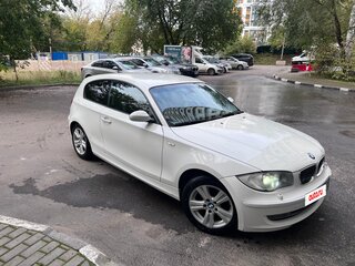 2008 BMW 1 серии 120i I (E81/E82/E87/E88) Рестайлинг, белый, 810000 рублей, вид 3