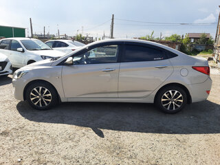 2015 Hyundai Solaris I Рестайлинг, бежевый, 825000 рублей, вид 4