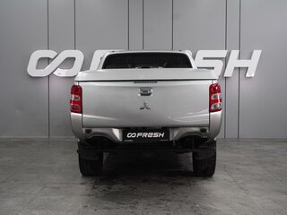 2017 Mitsubishi L200 V, серебристый, 1959000 рублей, вид 4