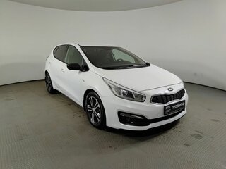 2017 Kia Ceed II Рестайлинг, белый, 1438000 рублей, вид 3
