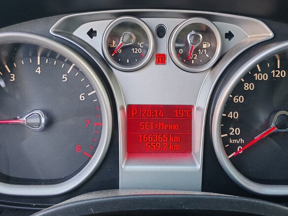 2008 Ford Focus II Рестайлинг, серебристый, 600000 рублей - вид 6