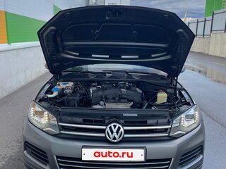 2011 Volkswagen Touareg II, серый, 1799000 рублей, вид 5